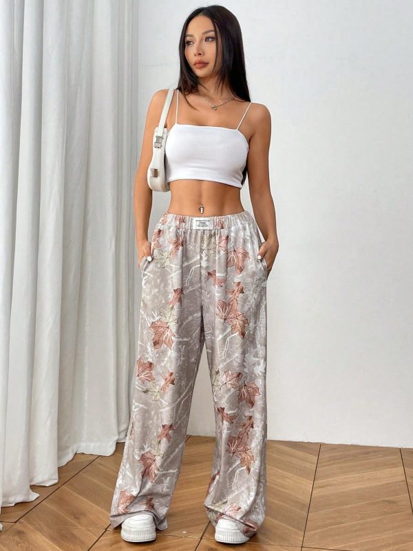 Women's Maple Leaf & Letter Print Pocketed Wide Leg Loose Casual Pants