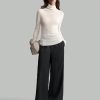 Cream-White Seamless Turtleneck Lightweight Knitted Wool Sweater Seamless Knitwear