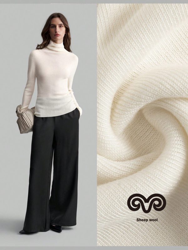 Cream-White Seamless Turtleneck Lightweight Knitted Wool Sweater Seamless Knitwear
