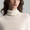 Cream-White Seamless Turtleneck Lightweight Knitted Wool Sweater Seamless Knitwear