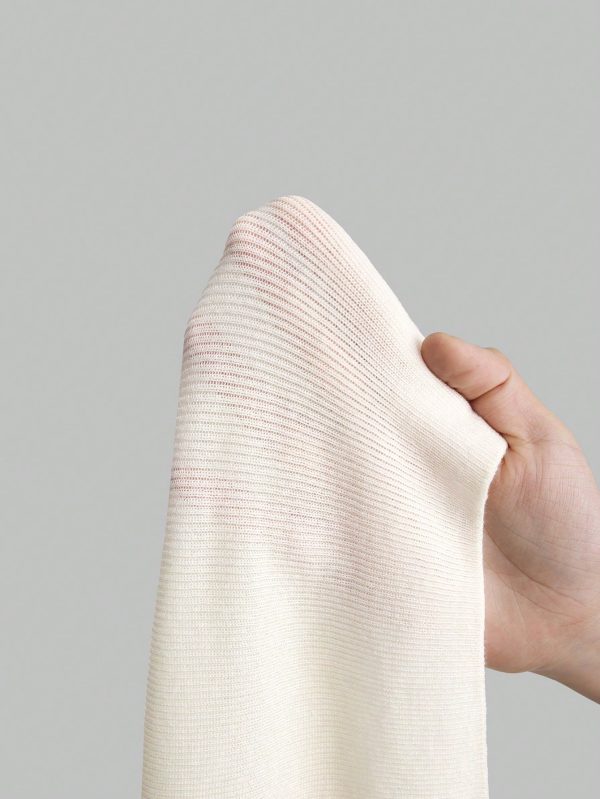 Cream-White Seamless Turtleneck Lightweight Knitted Wool Sweater Seamless Knitwear
