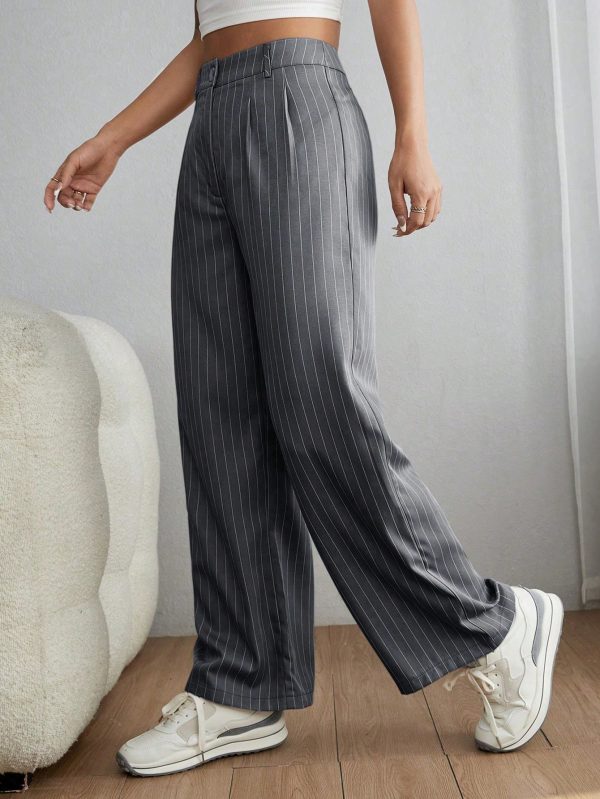 Striped Print Plicated Detail Pants